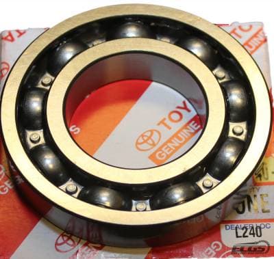 Toyota 8" Clamshell Passenger Side Tube Bearing